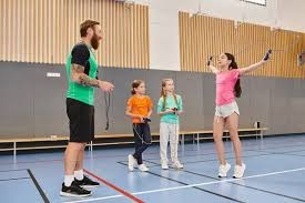 杰森·塔图姆或将报销常规赛，NBA耐杀王遭遇受伤倒下