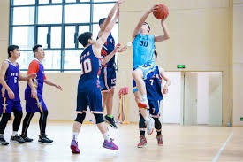 梅西首任经纪人：国米等豪门曾想签梅西，但梅西不想离开巴萨！