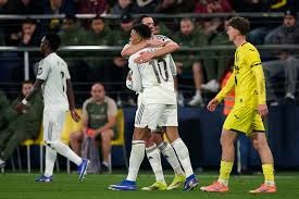 棒球与增强现实技术让现场球迷通过AR眼镜实时看到球的运动数据