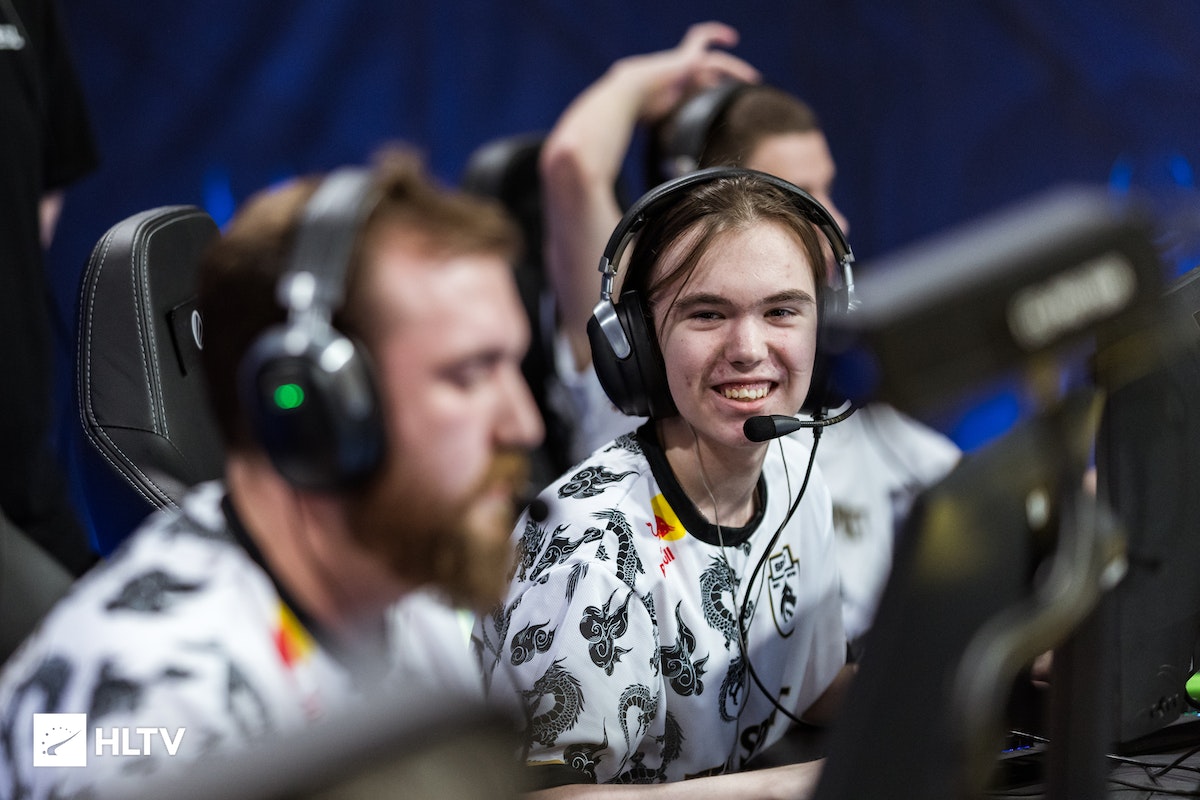 和调整的余 和调整的余