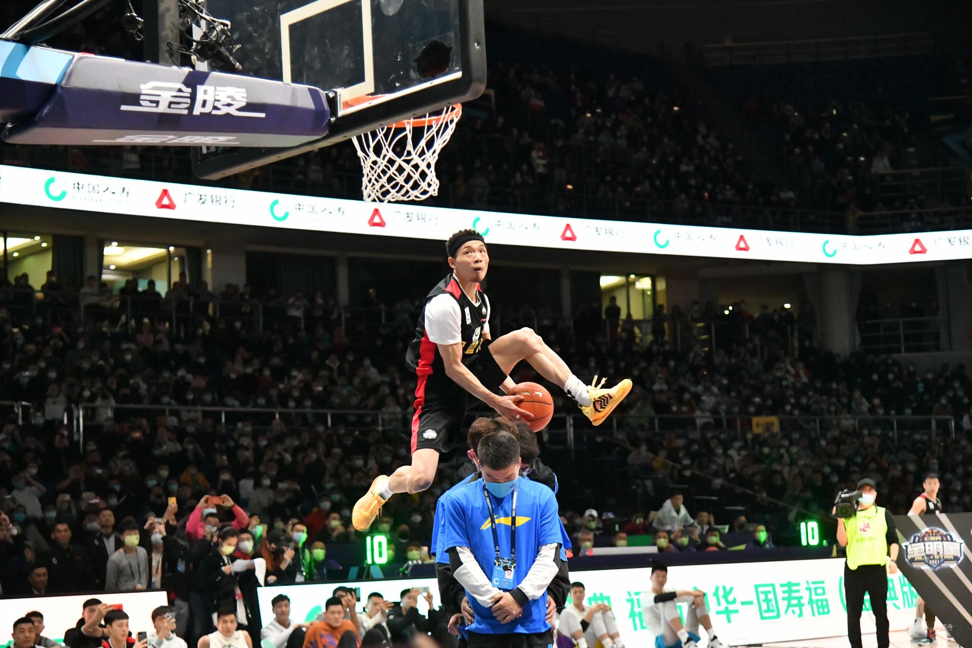 他的场上表 他的场上表